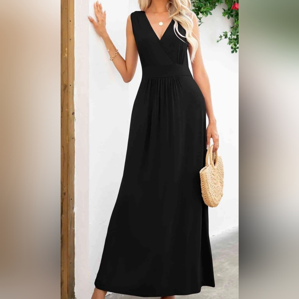 Sleeveless Black V-Neck Maxi Dress